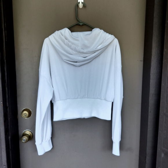 Forever 21 X Hello Kitty White Velour Cropped Hoodie with Rhinestones Rare - Picture 11 of 11